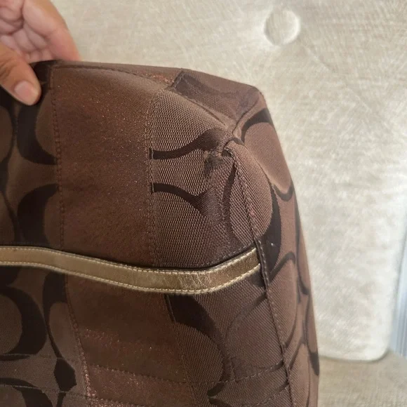 Coach Vintage Tote 11098 (Brown with Metallic Bronze Trimming) - Picture 9 of 16